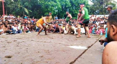 নান্দাইলে গ্রামবাংলার ঐতিহ্যবাহী হা-ডু-ডু খেলা অনুষ্ঠিত